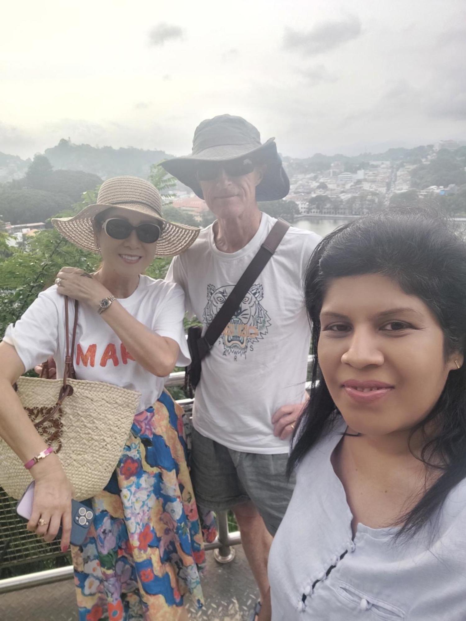 Golden Villa Kandy - "Free Pickup From Kandy " Bagian luar foto