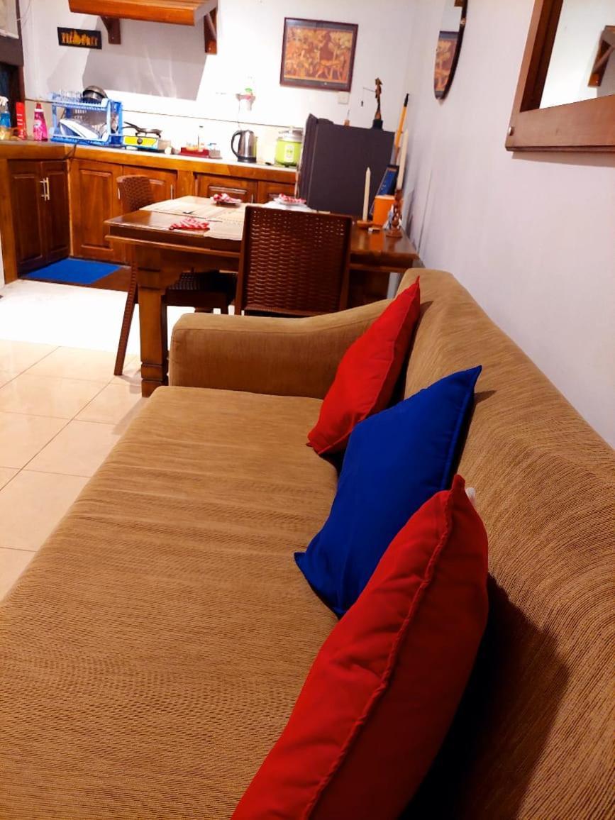 Golden Villa Kandy - "Free Pickup From Kandy " Bagian luar foto